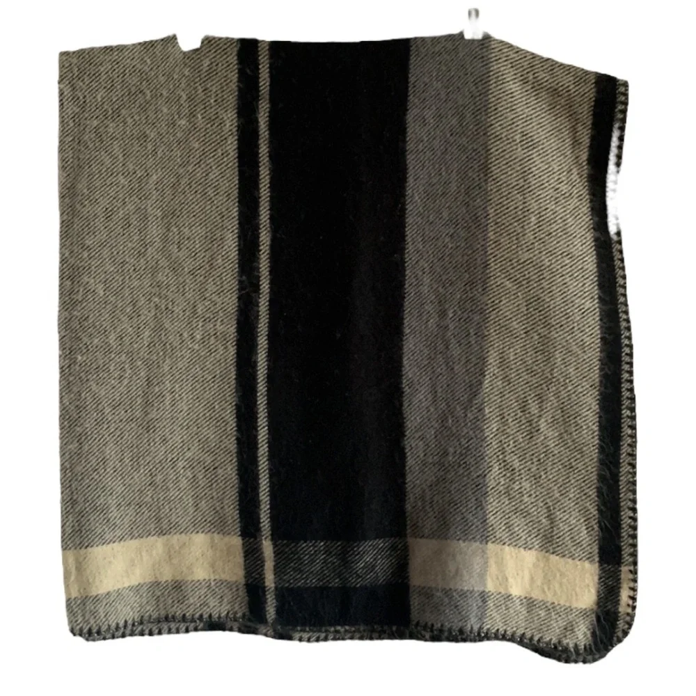 BCBG MaxAzria Stripes Herringbone Warm Cozy Reversible Throw Coastal Minimalist